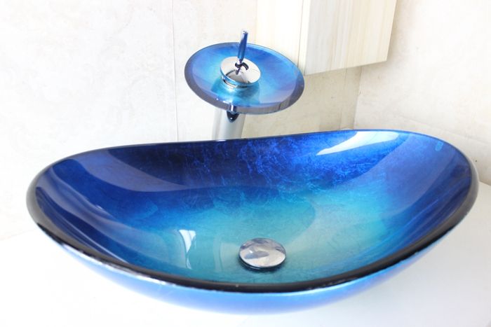 Стеклянный умывальник для ванной: оригинальный дизайн стеклянной раковины