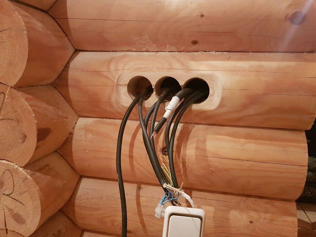 Электропроводка в деревянном доме своими руками — пошаговая инструкция