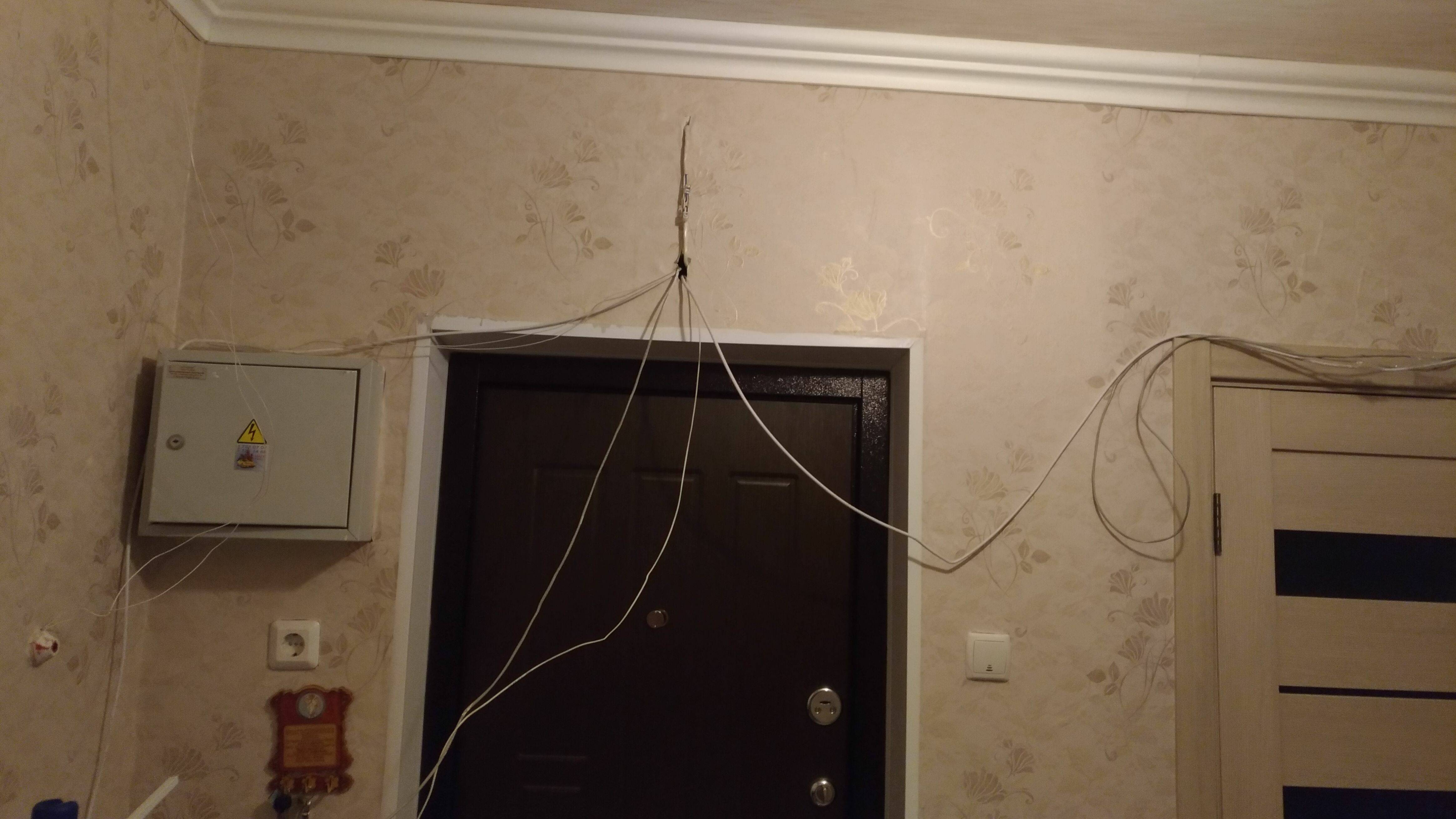 Как спрятать провода в квартире