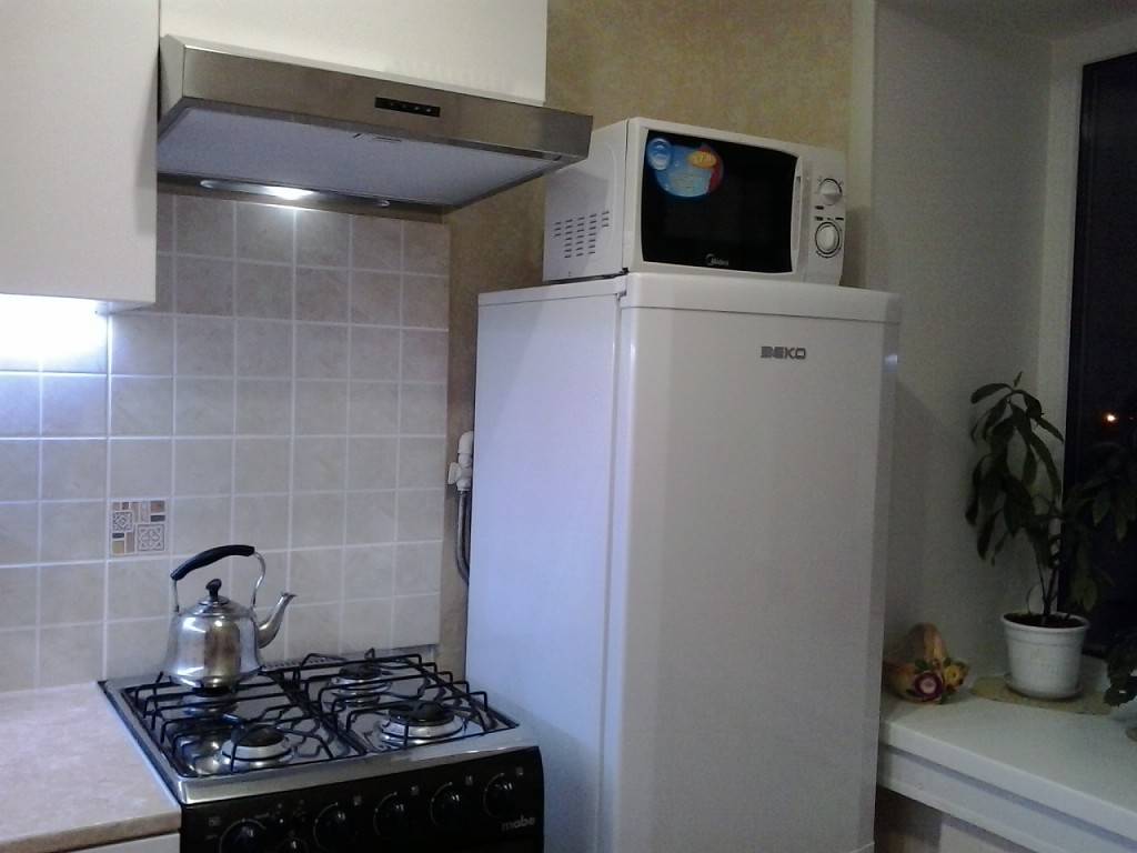 Можно ли ставить холодильник возле газовой трубы правила безопасного размещения