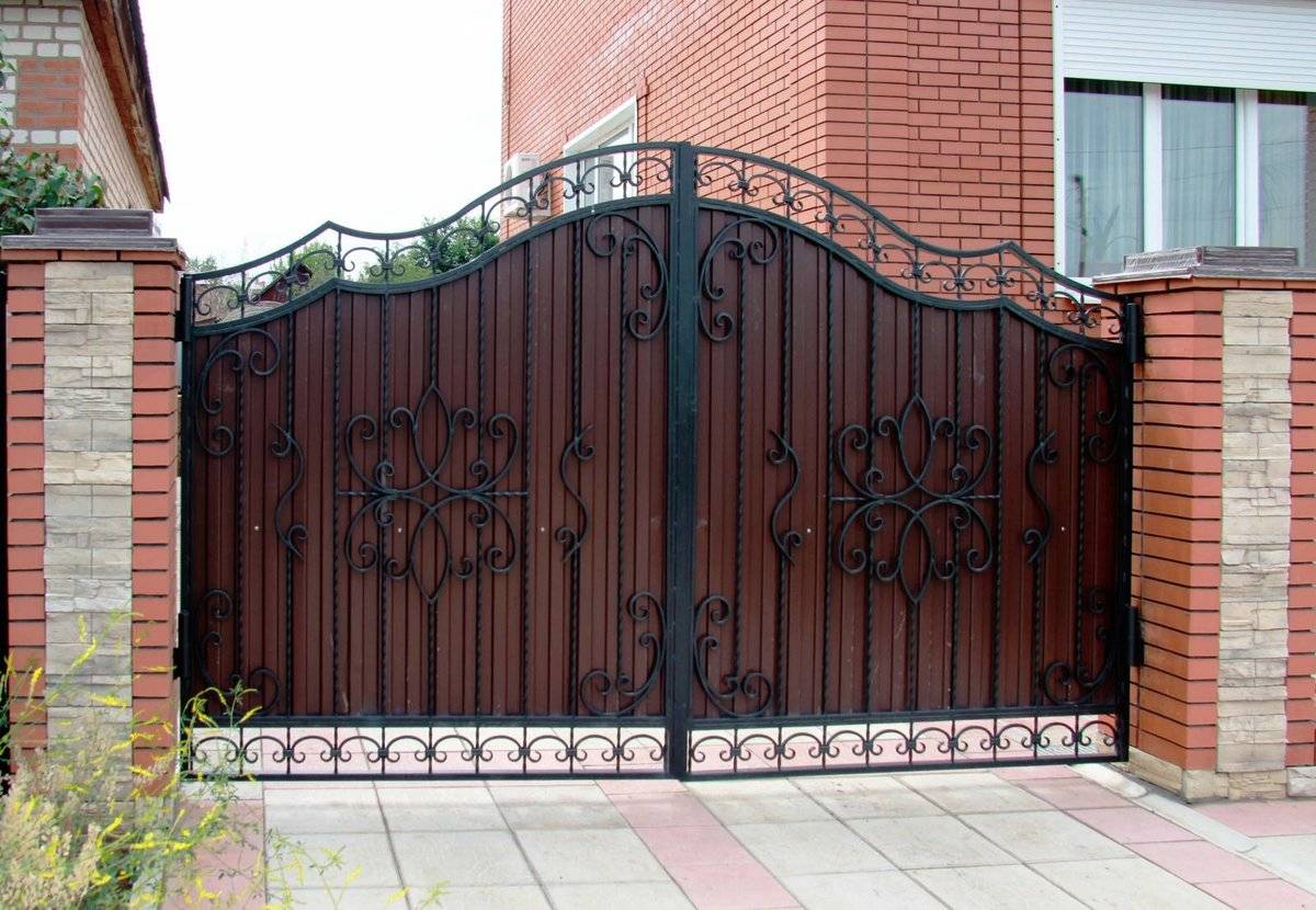 Ворота для частного дома: как выбрать эффектную защиту? (38 фото)
