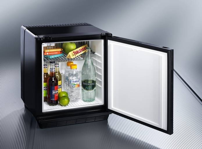 Мини холодильник с камерой. Мини холодильник Hofmann Mr-30wd/HF. Холодильник BBK RF-050. Мини холодильник самсунг 50х50х50.