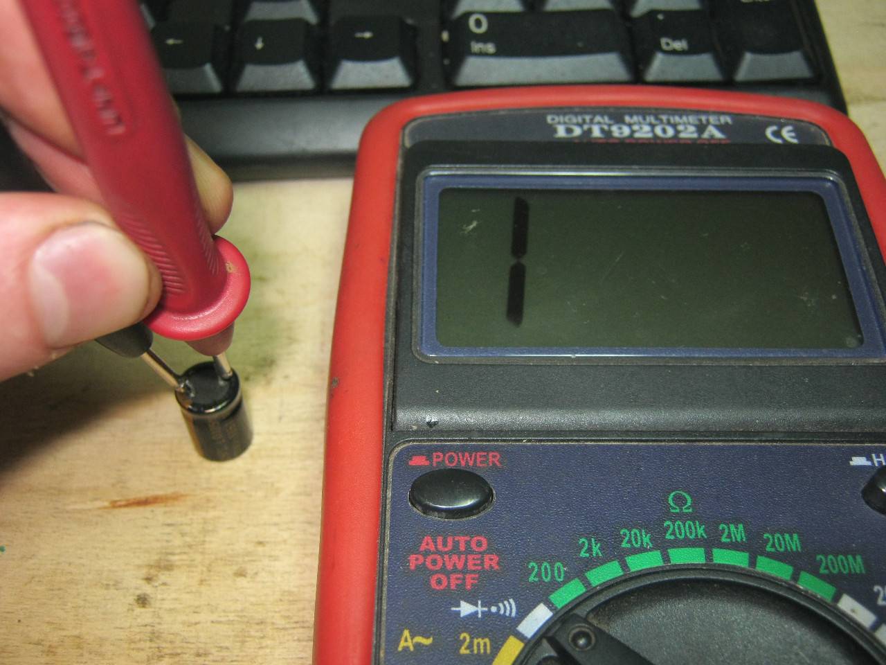 Как проверить конденсатор мультиметром на работоспособность: пошаговая инструкция, как прозвонить электролитический, пусковой конденсатор, не выпаивая