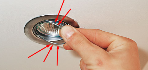 Как поменять лампочку в натяжном потолке - замена встроенного светильника