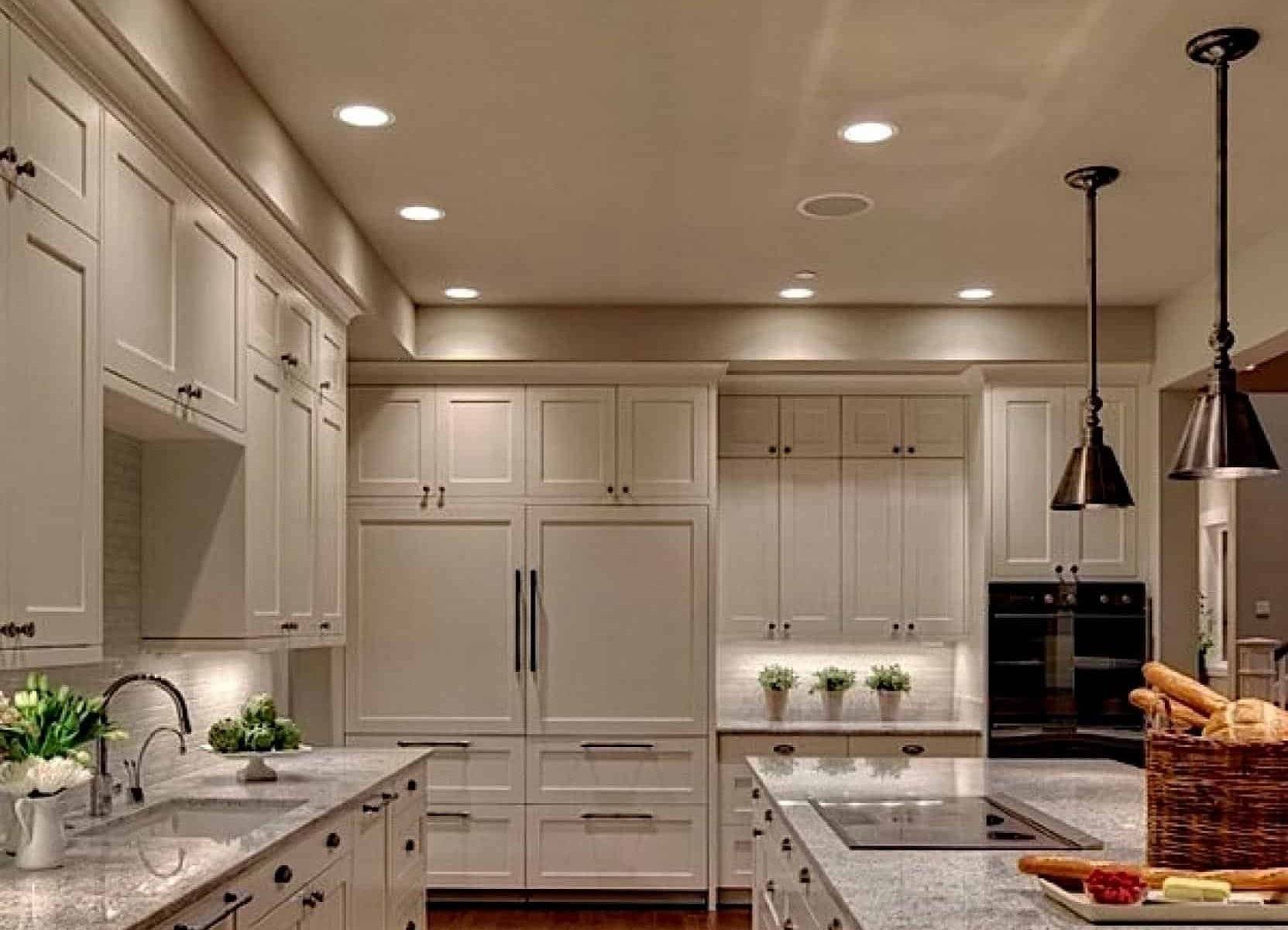 Как расположить точечные светильники на кухне: на натяжном потолке, над рабочей поверхностью, 9 кв м, 16 кв м