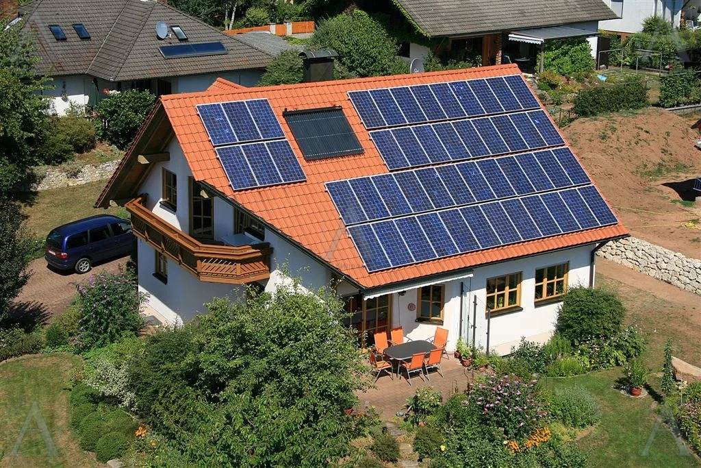 Солнечные батареи для отопления дома - схема установки, период окупаемости и видео обзор