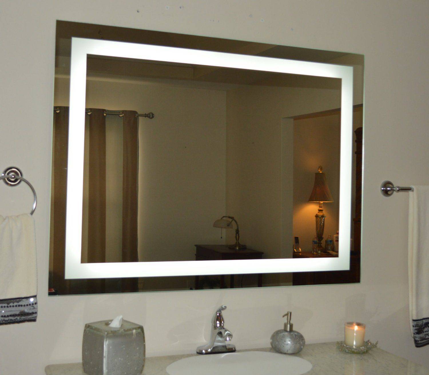 Как выбрать зеркало с подсветкой: полезные советы