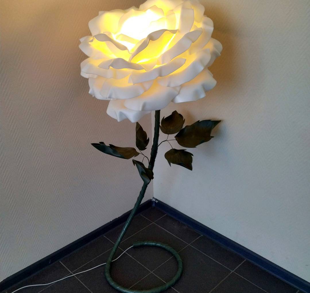 Как сделать светильник в виде розы