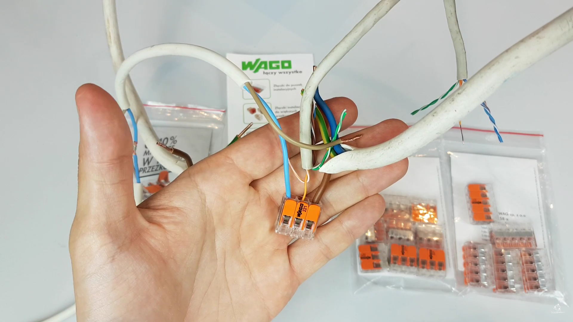 Стоит ли применять для соединения проводов клеммники wago?