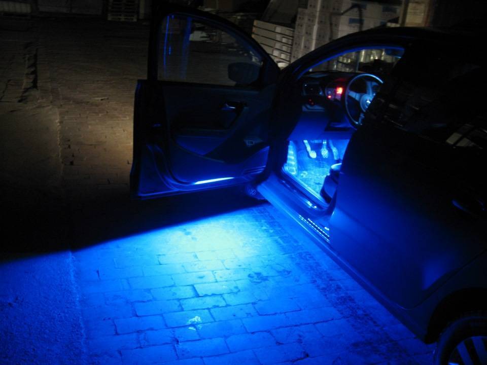 Как подключить светодиодную ленту в машине правильно
