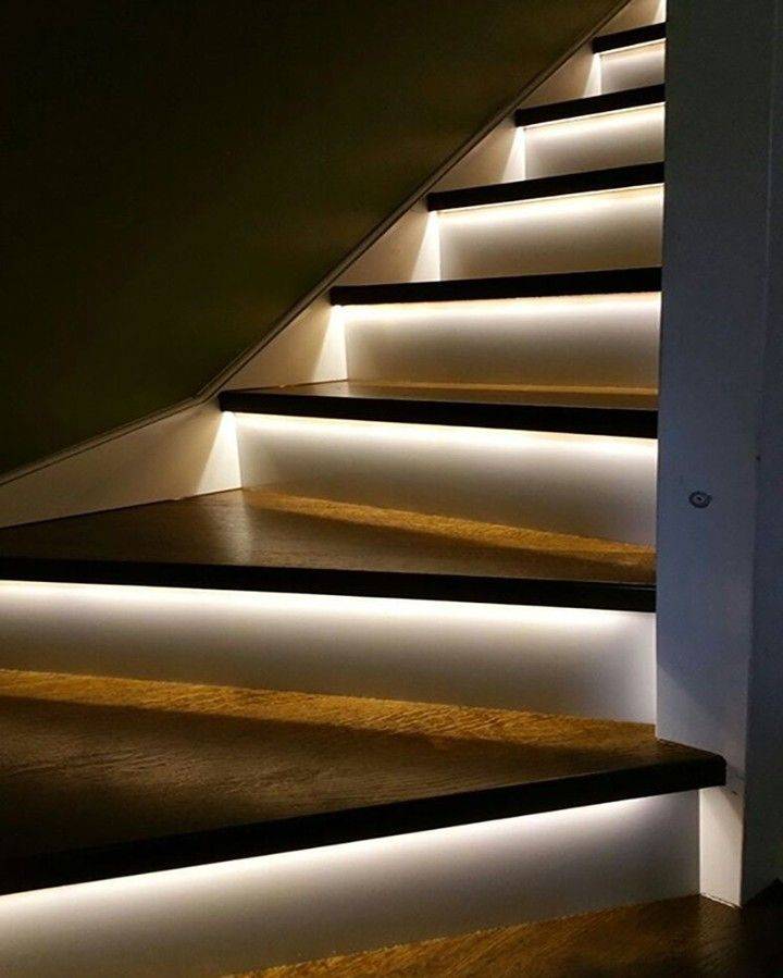 Подсветка лестницы светодиодной лентой своими руками - led свет