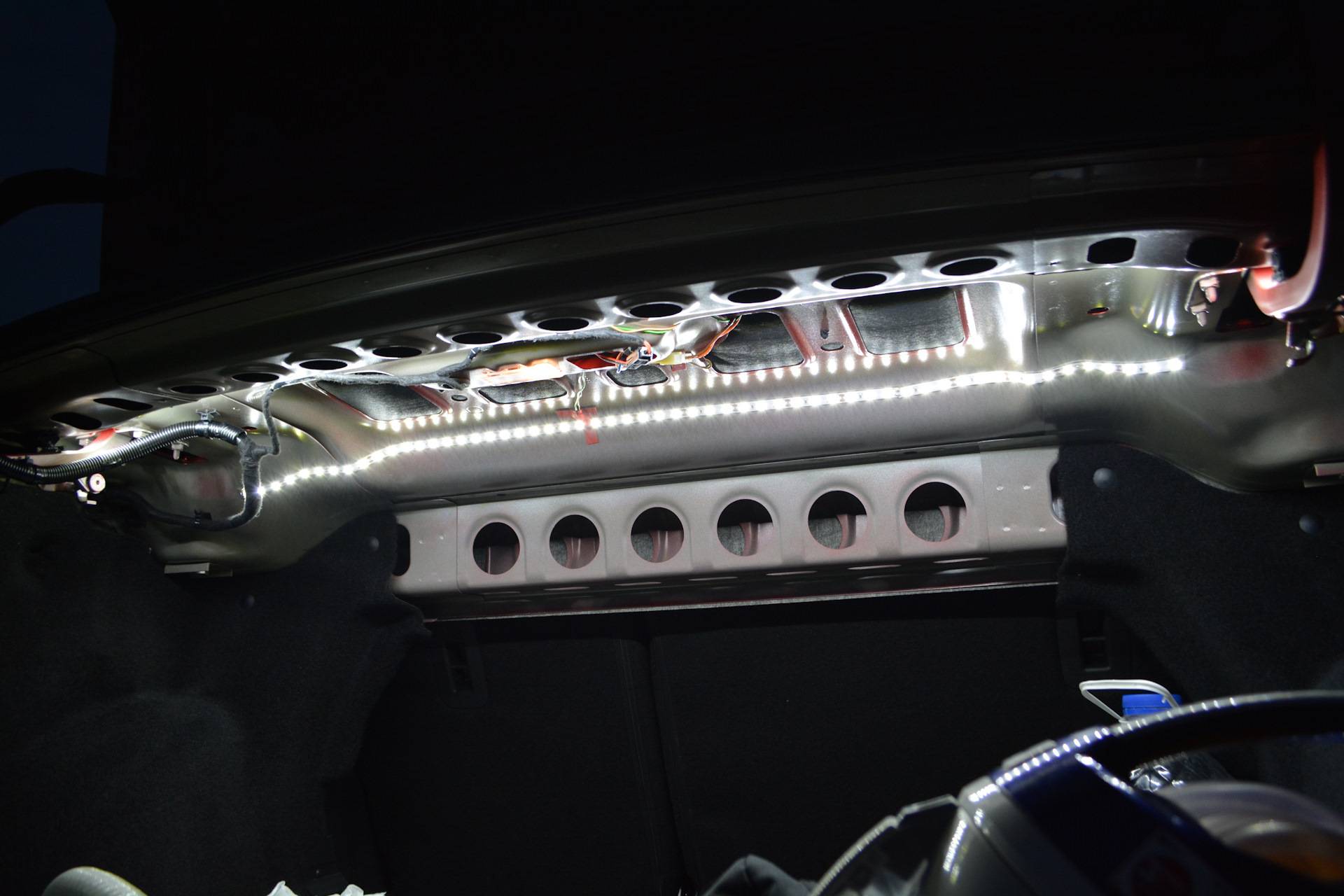 Как подключить светодиодную ленту в автомобиле