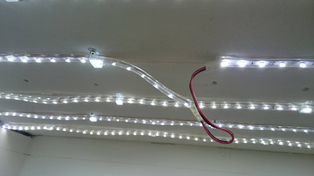 Светодиодная лента под натяжным потолком — способы монтажа