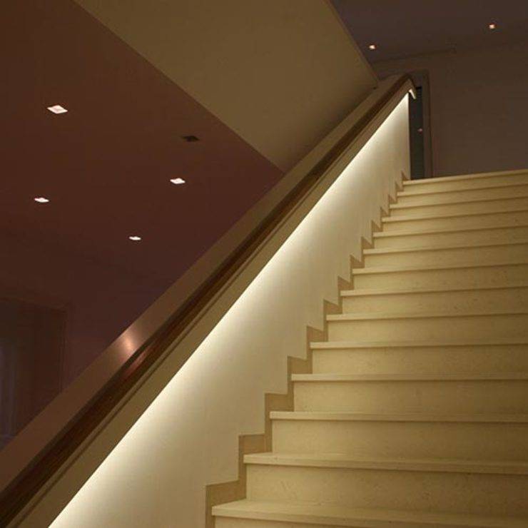 Подсветка лестницы и ступеней в частном доме: выбор светильника, монтаж и подключение