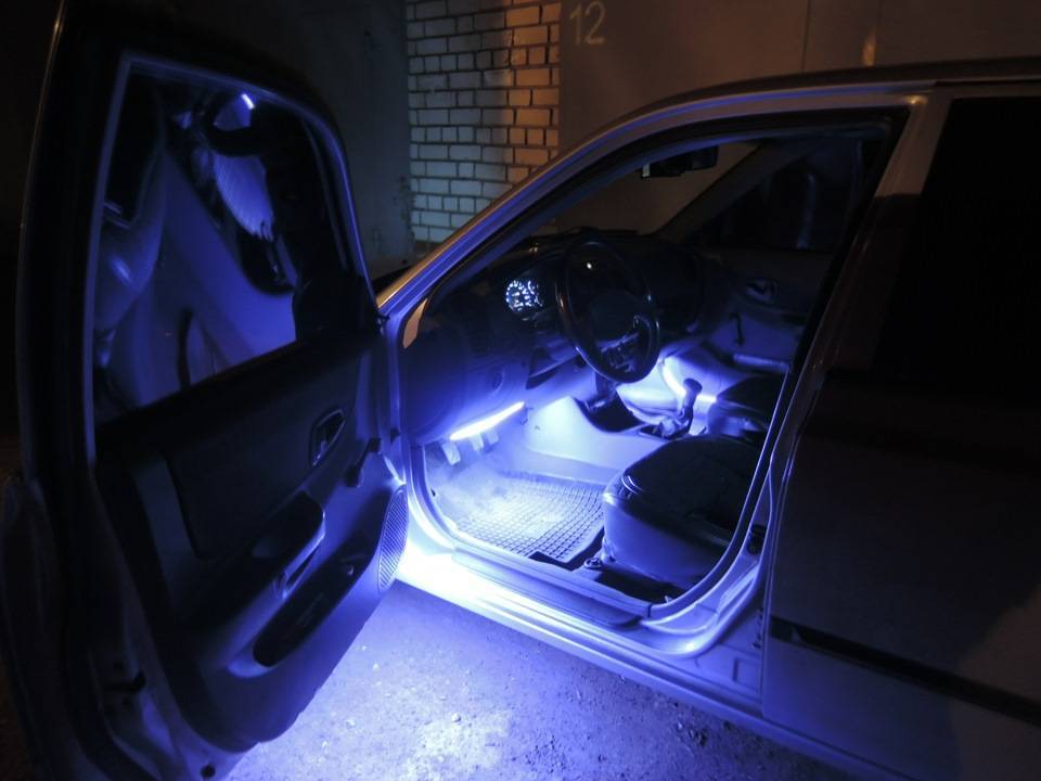 Как подключить светодиодную ленту в авто. подсветка своими руками