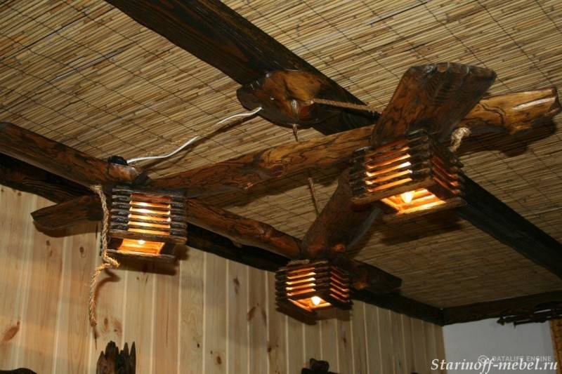 Деревянные люстры для дома под старину - фото в интерьере