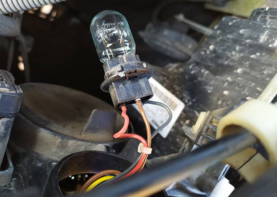 Как заменить лампочки габаритов и поворотников на renault sandero - в мире авто