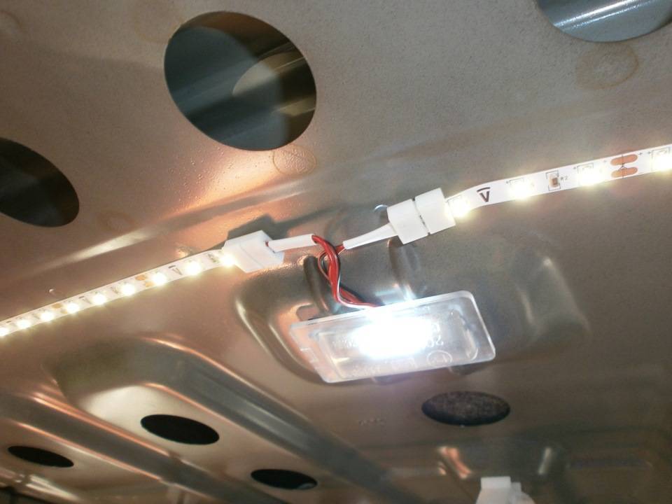 Светодиодная лента для тюнинга машины: как смонтировать и подключить
